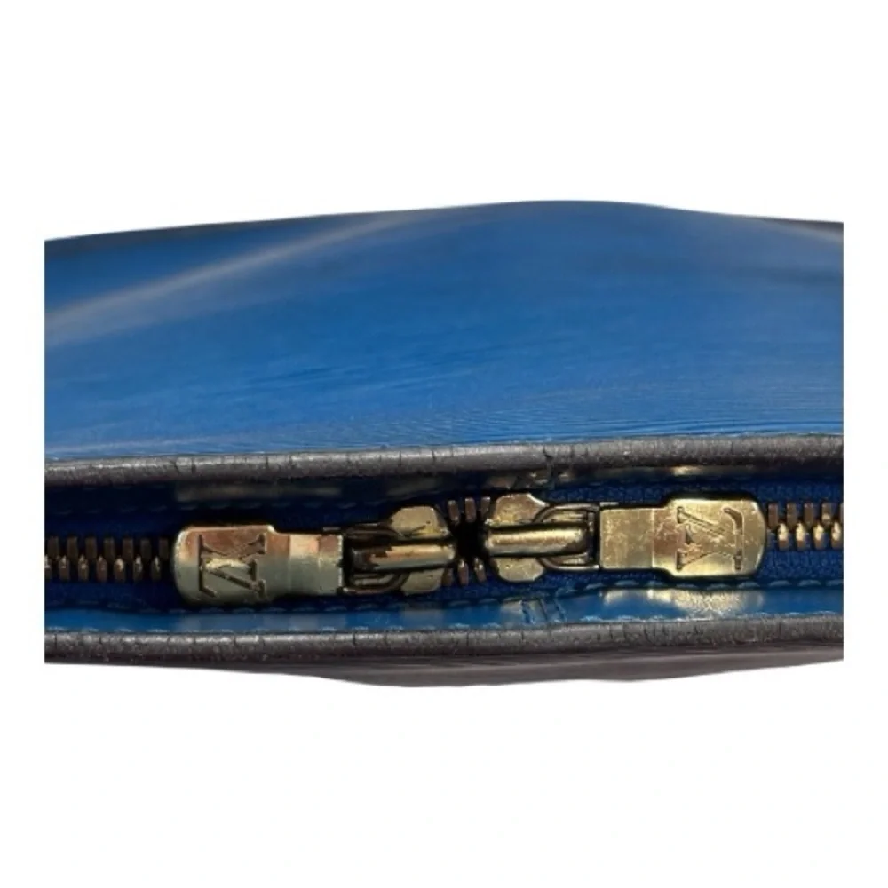 Louis Vuitton Epi Lussac MM β Toledo Blue - Picture 8 of 15
